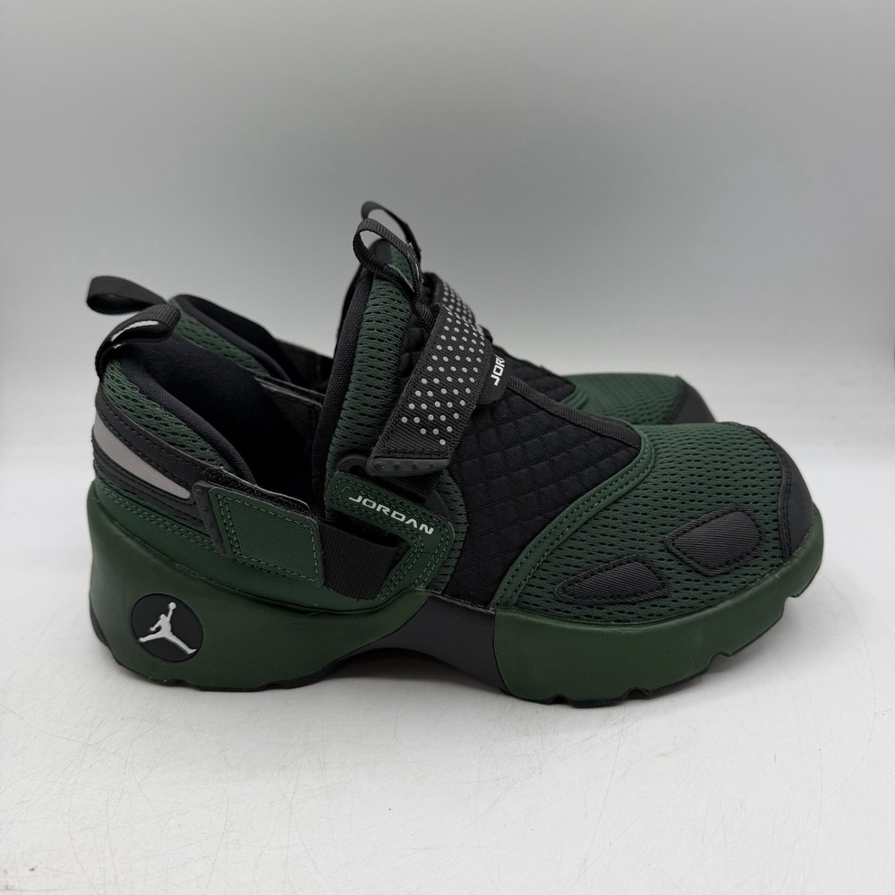Air Jordan Trunner LX Running Shoes Womens Sz 8 Fir Green Sneakers HQ2164-300